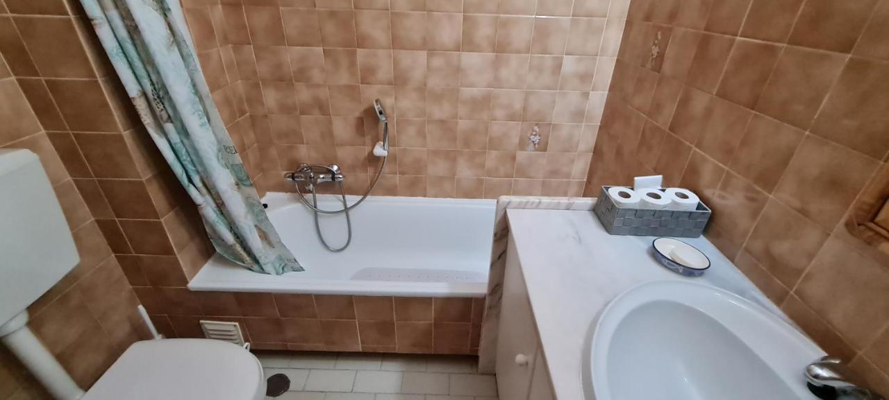 Donana 91 Apartment ลากอส ภายนอก รูปภาพ